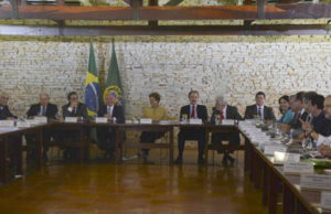 Dilma pede a ministros austeridade nos gastos