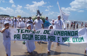 Yemanjá é festejada no litoral