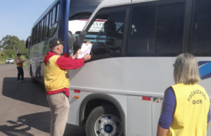 Daer notifica 22 empresas de ônibus em Santa Cruz