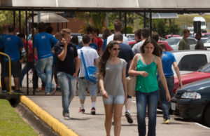 Ministério da Educação deixa instituições privadas sem respostas