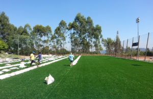 Aliança inaugura campo de gramado sintético