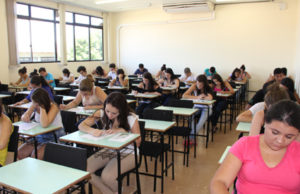 Mais de 600 candidatos participam das provas