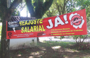 Trabalhadores do setor de mercados fazem manifestação