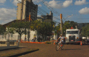 Postes apodrecidos interrompem energia