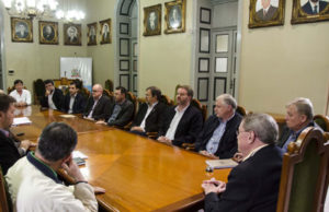 Prefeitura abre debates para evitar prejuízos ao comércio local