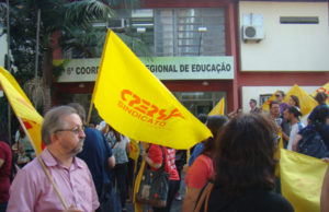Semana inicia com paralisações em todo o Estado