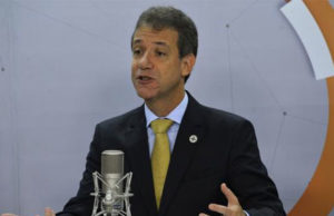Vacina contra a dengue pode estar disponível em 2018, diz ministro da Saúde