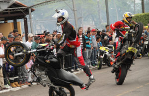 17ª Oktobermoto: Um evento com muitas motos e rock