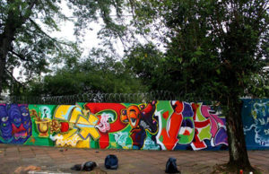 Grafite invadindo as ruas e escolas