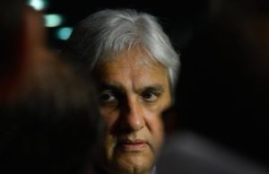 Delcídio confiante de que reverterá situação, diz assessor