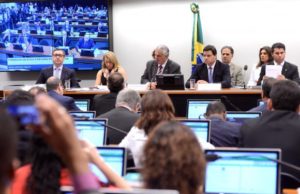 Conselho de Ética vota pela continuidade de ação contra Cunha