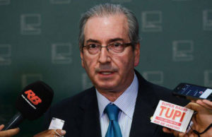 Cunha estranha ação da PF, reafirma inocência e descarta hipótese de renúncia