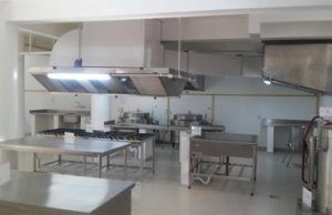 Modernização da cozinha do Hospital Santa Cruz é inaugurada