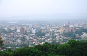 Calor e chuvas vão marcar estação