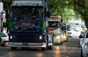 Carreata da Fórmula Truck movimenta Santa Cruz