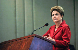Dilma se diz indignada com decisão sobre impeachment