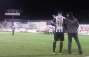 Galo perde em casa e vive situação dramática para a última rodada