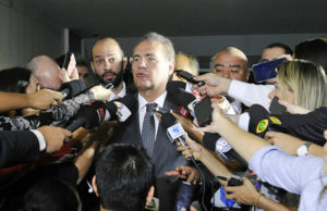 Senadores apresentam questões de ordem sobre impeachment de Dilma