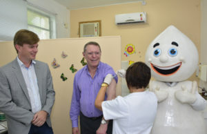 Telmo Kirst abre a vacinação da gripe em Santa Cruz do Sul