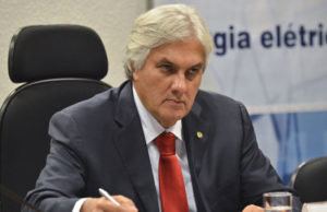 Senado cassa mandato de Delcídio do Amaral
