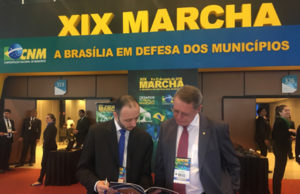 Na capital federal, Telmo Kirst participa da Marcha em Defesa dos Municípios