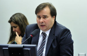 Rodrigo Maia diz que não vai definir prazo para votar cassação de Eduardo Cunha