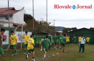 Equipes da base mantêm clube ativo