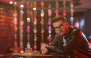 Gabriel Farias se apresenta na Level Lounge Club, neste sábado