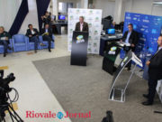 Candidatos se confrontam em debate