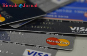 Comércio é autorizado a cobrar preço diferente de acordo com o meio de pagamento