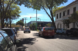 Asfaltamento: 1ª camada concluída na Tiradentes