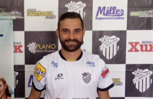 Fogaça reforça Galo