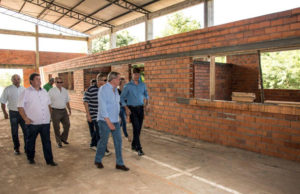 Ginásio de Linha Santa Cruz ficará pronto em setembro