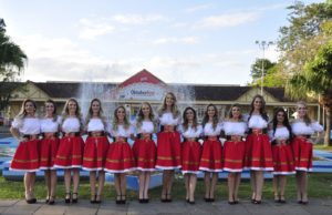 Candidatas a soberanas da 33ª Oktoberfest são apresentadas
