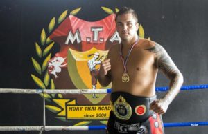 Muay Thai: Campeão Mundial retorna a Santa Cruz