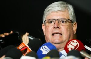 Janot adia votação de resolução que pode afetar Lava Jato