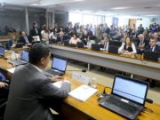Após acordo, votação da reforma trabalhista é transferida para o dia 6 de junho