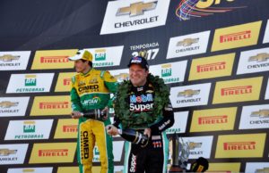 Stock Car: Barrichello e Ricardo Maurício vencem em Santa Cruz