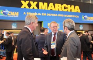 Telmo Kirst participa da Marcha em Defesa dos Municípios