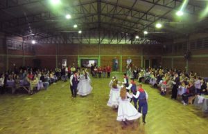 Novo Cabrais: Grupo Novas Amizades realiza baile da terceira idade