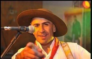 Sábado de baile gaúcho em Novo Cabrais
