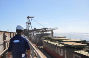 Superporto em plena atividade