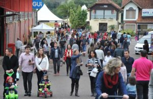 Construção, comércio e indústria se encontram em um grande evento