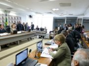 Comissão do Senado rejeita relatório da reforma trabalhista