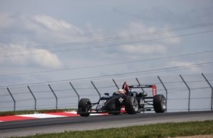 Lucas Kohl fica perto do pódio na USF2000 Championship