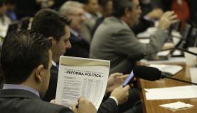 Comissão da Câmara aprova distritão para eleições de 2018 e 2020