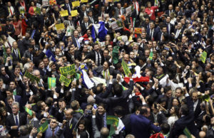 Mais cinco deputados da base de Temer têm denúncias de corrupção arquivadas