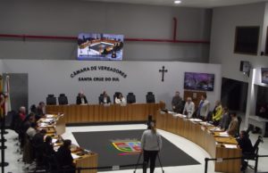 Vereadores de Santa Cruz apreciam 11 novos projetos
