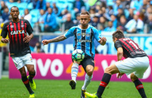 Grêmio empata e fica a sete pontos do líder Corinthians
