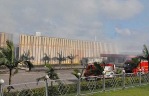 Incêndio atinge depósito da Universal Leaf